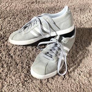 Adidas tennis shoes - light grey